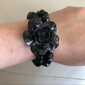 3 for $ 25 🔷 Beaded bracelet with flower ornament